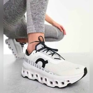 Size 6.5 - 🆕️ Women's ON CLOUDMONSTER White/Black Sneakers